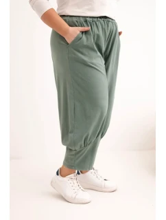 Dámské kalhoty Plus Size s nízkým model 21924473 a gumou v pase khaki - K-Fashion