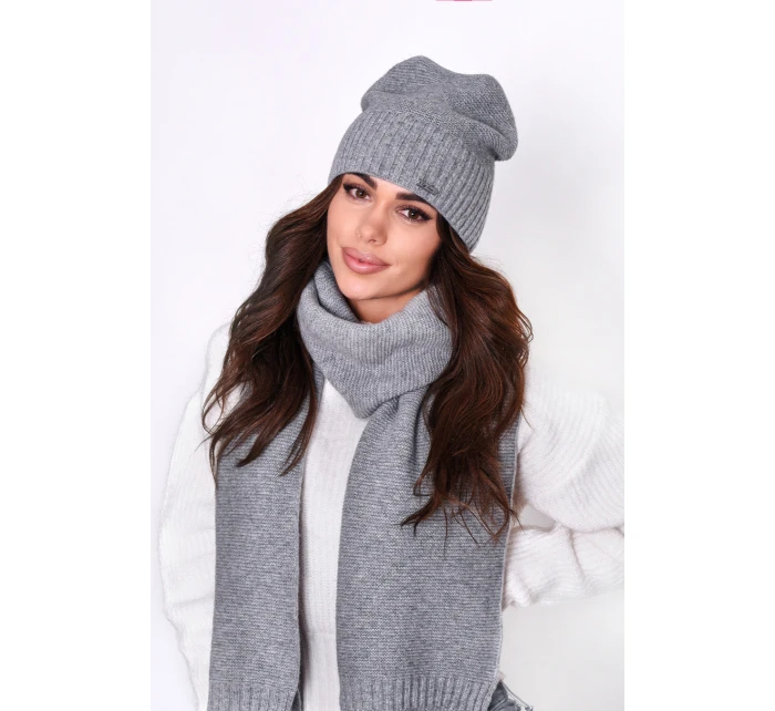 DÁMSKÁ ČEPICE P-014