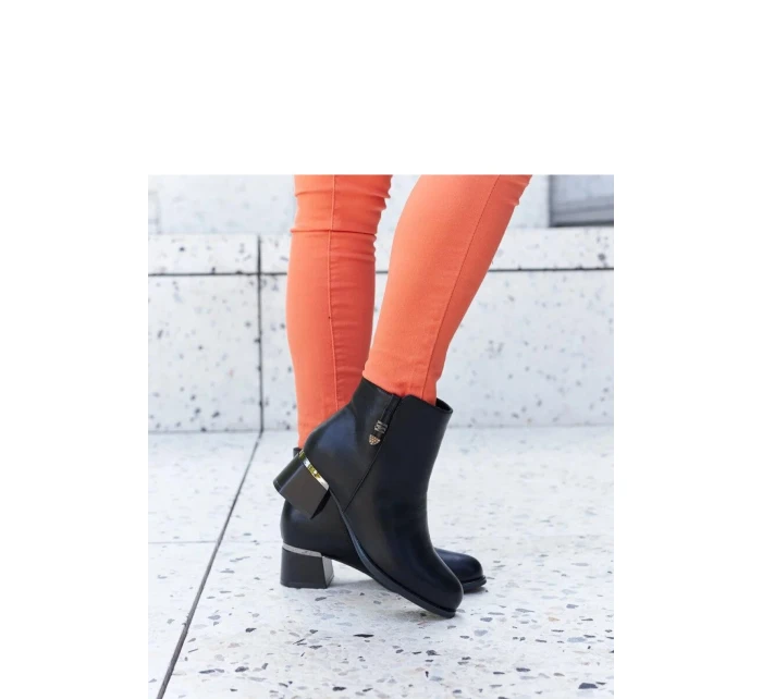 Boty na podpatku model 206548 Solea Boty na podpatku model 206548 Solea