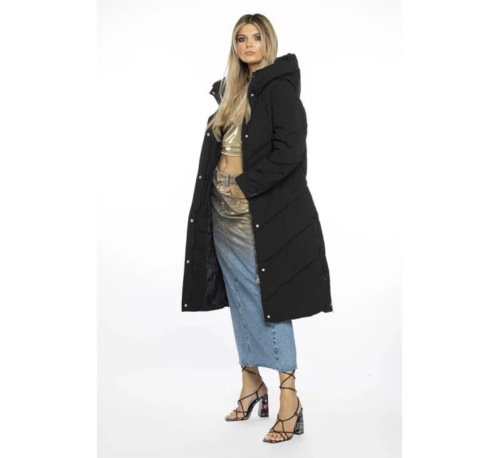 Černá jednoduchá dámská zimní bunda s kapucí Ann Gissy (AG1-3030) Černá jednoduchá dámská zimní bunda s kapucí Ann Gissy (AG1-3030)