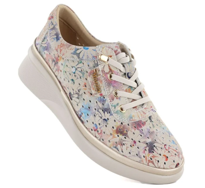 Dámské kožené polobotky na podpatku béžové barvy model 22021902 - VINCEZA