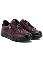 Dámské kožené polobotky na platformě v bordové barvě model 22343096 - VINCEZA Dámské kožené polobotky na platformě v bordové barvě model 22343096 - VINCEZA