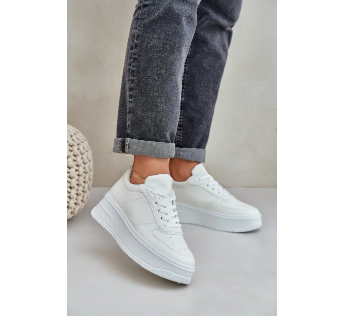 Dámské Tenisky Na Platformě S Dekorativním Šněrováním Bílé model 21684949 - Boto Dámské Tenisky Na Platformě S Dekorativním Šněrováním Bílé model 21684949 - Boto