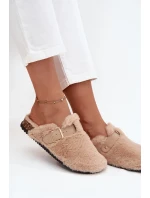 Kožešinové dámské pantofle na platformě s páskem a přezkou béžové model 21709376 - Boto