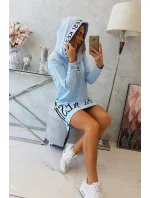 Šaty s kapucí a potiskem modré Šaty s kapucí a potiskem modré