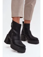Kožené zateplené dámské kotníčkové boty na podpatku a platformě Vinceza 66831 Černé