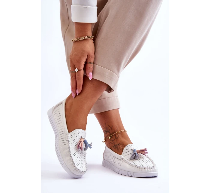 Dámské prolamované kožené mokasíny Bílé model 21618157 - EVENTO Dámské prolamované kožené mokasíny Bílé model 21618157 - EVENTO