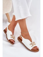 Dámské Sandály Na Plochém Podpatku Se Zlatou Dekorací Bílé Amelira Dámské Sandály Na Plochém Podpatku Se Zlatou Dekorací Bílé Amelira