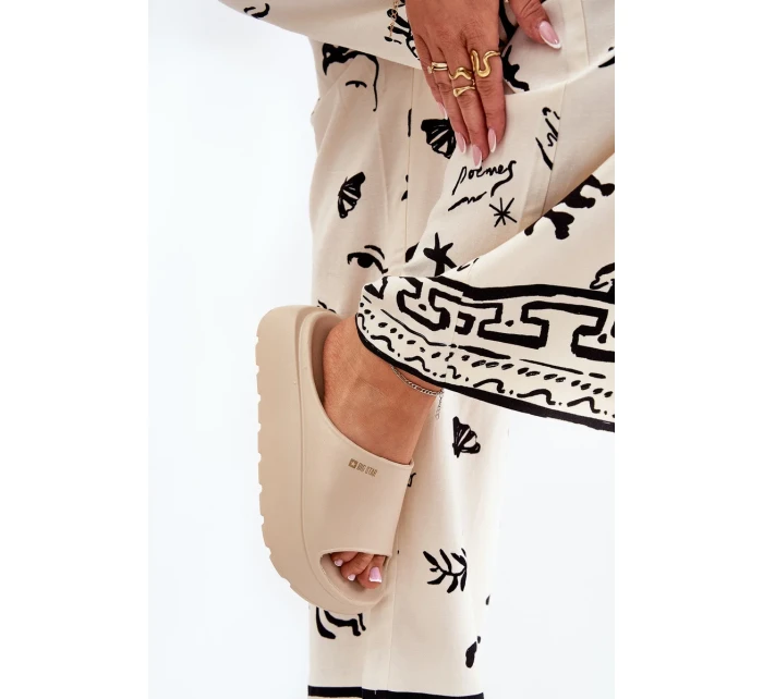 Dámské pěnové pantofle na platformě Big Star – béžové Dámské pěnové pantofle na platformě Big Star – béžové