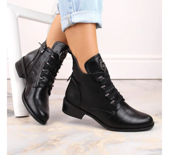 Ploché zateplené boty na podpatku Jezzi W JEZ412A černá Ploché zateplené boty na podpatku Jezzi W JEZ412A černá