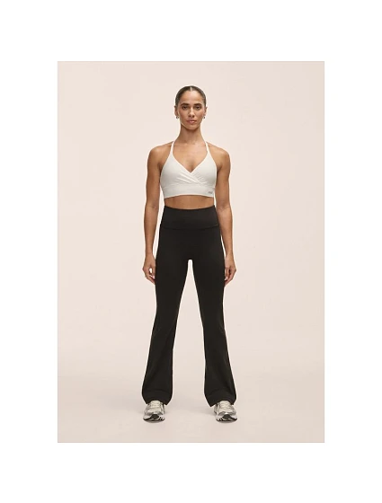 Dámské kalhoty CASALL Soft Touch Flared Pants, černé Dámské kalhoty CASALL Soft Touch Flared Pants, černé