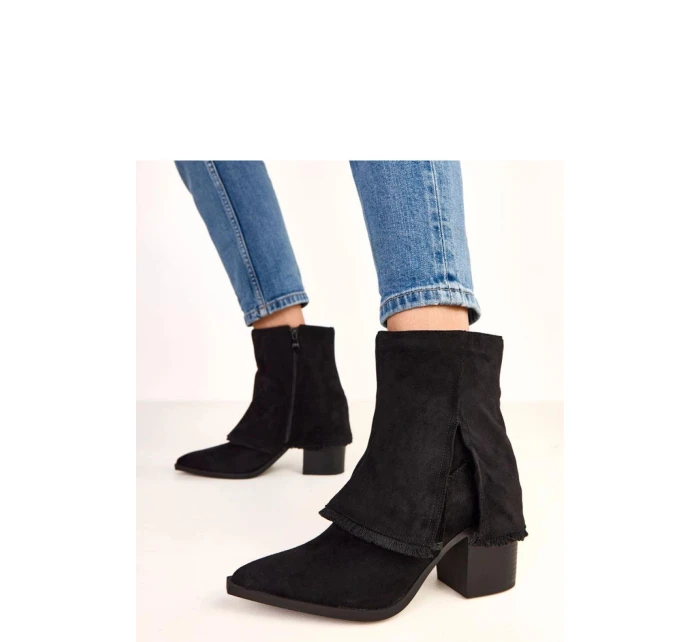 Boty na podpatku model 220268 Solea Boty na podpatku model 220268 Solea