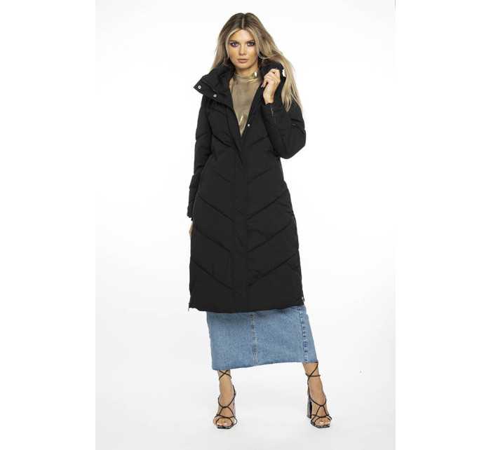 Jednoduchá černá dámská zimní bunda s kapucí Ann Gissy (AG1-3030)