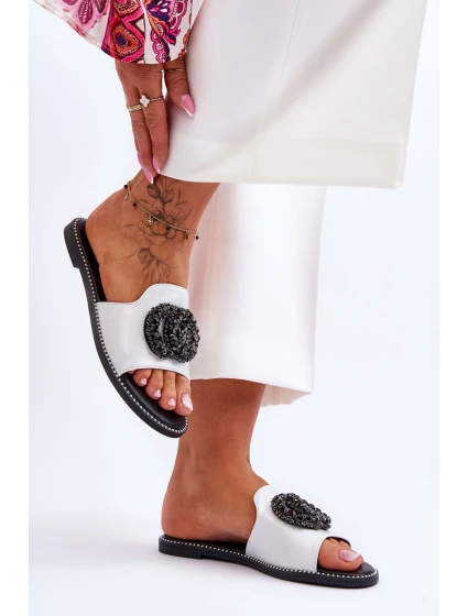 Dámské ploché pantofle s ozdobami model 21619148 stříbrne - S.Barski