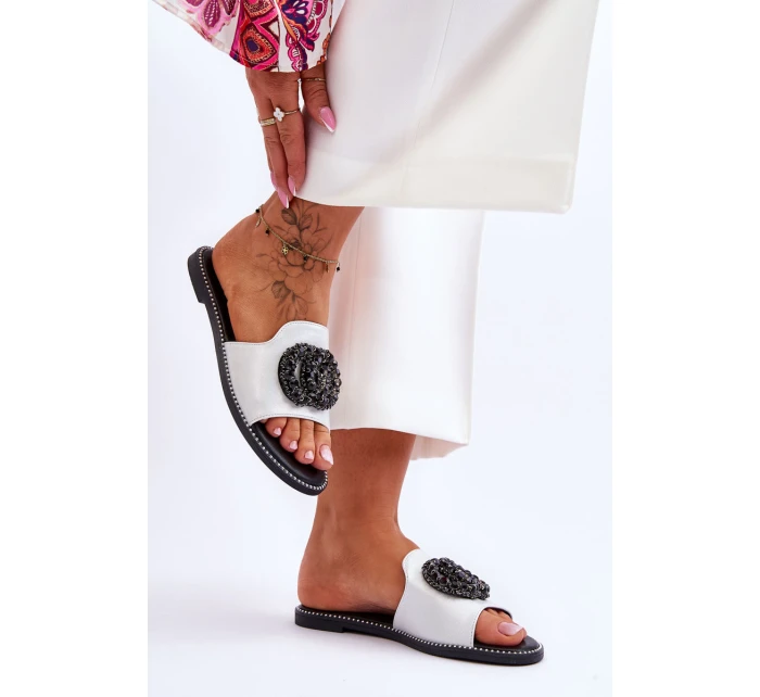 Dámské ploché pantofle s ozdobami model 21619148 stříbrne - S.Barski