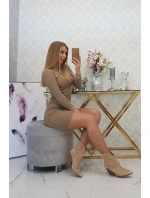 Šaty s ozdobnými knoflíky camel