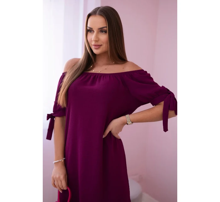 Šaty vázané na rukávech švestka Šaty vázané na rukávech švestka