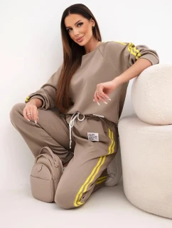 Dámský teplákový komplet Masełko s lampasy a volnou mikinou fango