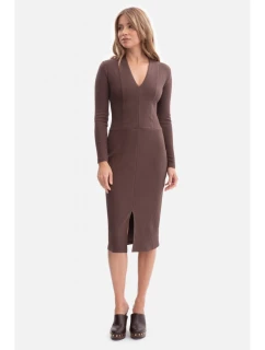 model 21379950 Pletené tužkové šaty hnědé - BeWear