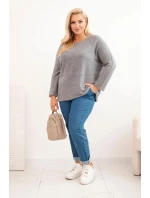 Dámský svetr plus size s lodičkovým výstřihem šedý Dámský svetr plus size s lodičkovým výstřihem šedý