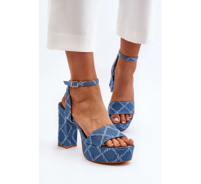 Džínové sandály na podpatku modré model 21649737 - Boto Džínové sandály na podpatku modré model 21649737 - Boto