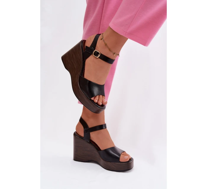 Dámské sandály na platformě Eko kůže Černé model 21937502 - Boto Dámské sandály na platformě Eko kůže Černé model 21937502 - Boto