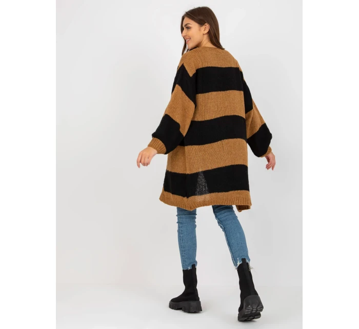 Svetr TW SW BI model 17657725 velbloud - FPrice