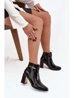 Lakované kotníkové boty na sloupku s páskem – černé Dorelia Lakované kotníkové boty na sloupku s páskem – černé Dorelia