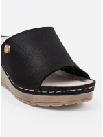 Originální dámské černé  nazouváky na klínku