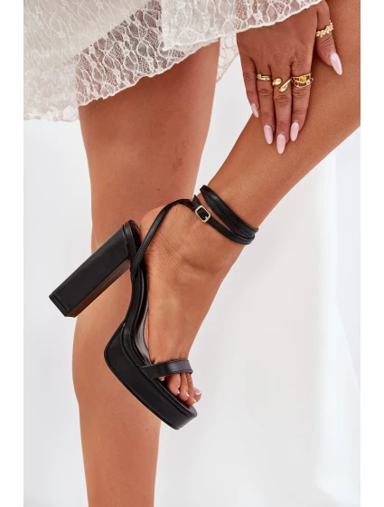 Dámské Sandály Na Podpatku S Páskem Černé model 21696037 - Boto Dámské Sandály Na Podpatku S Páskem Černé model 21696037 - Boto