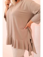 Dámská blůza Plus Size s model 21820413 kapsou a ohrnutým rukávem kiwi - K-Fashion