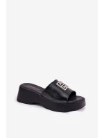 Kožené Dámské Pantofle S Ozdobou Černé model 21695126 - VINCEZA