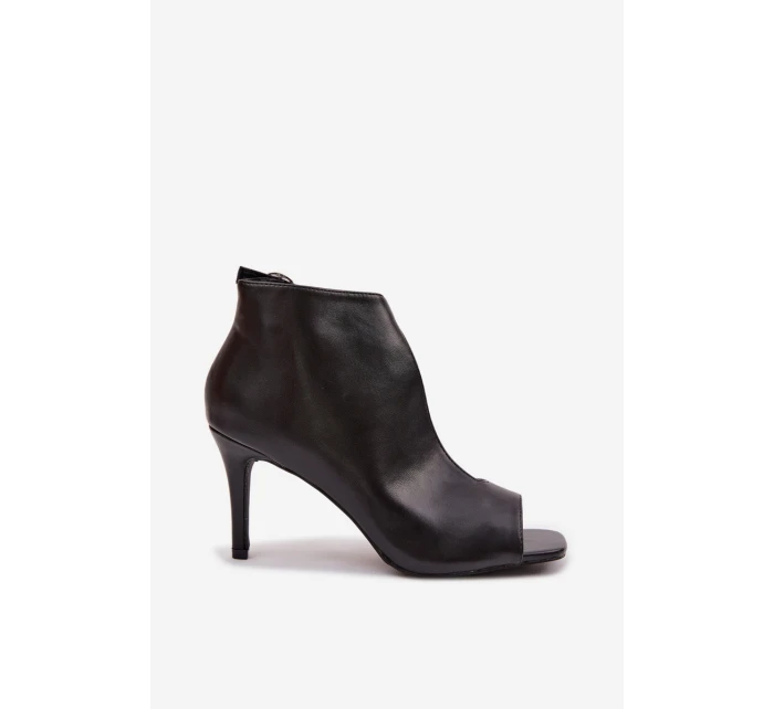 Dámské sandály na podpatku Černé model 22037749 - Boto