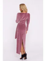 Sametové maxi šaty s hlubokým výstřihem do V  růžové model 20555869 - Moe