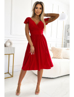 Červené dámské šaty s výstřihem a krátkými rukávy model 19735866 - numoco