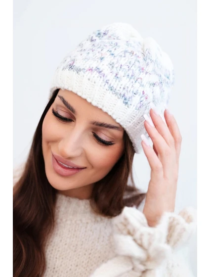 Dámská zimní vlněná čepice s ozdobnými krystalky K399 černá