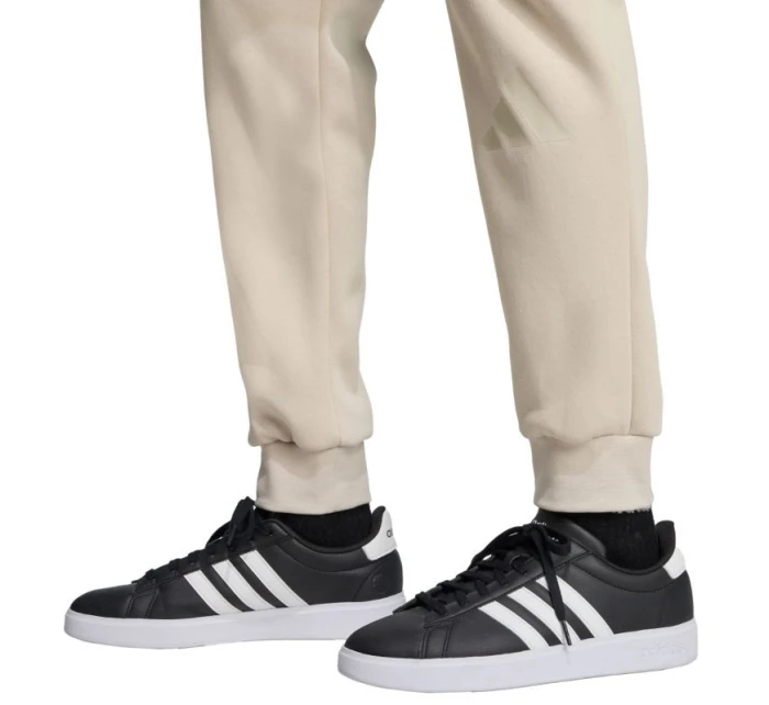 Pánské tepláky adidas Sportswear Big Logo Fleece Colorblock béžové JX5572 Pánské tepláky adidas Sportswear Big Logo Fleece Colorblock béžové JX5572