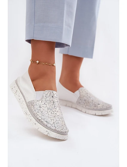 Dámské nazouvací kožené polobotky Maciejka 03512-70 Bílá-Stříbrná