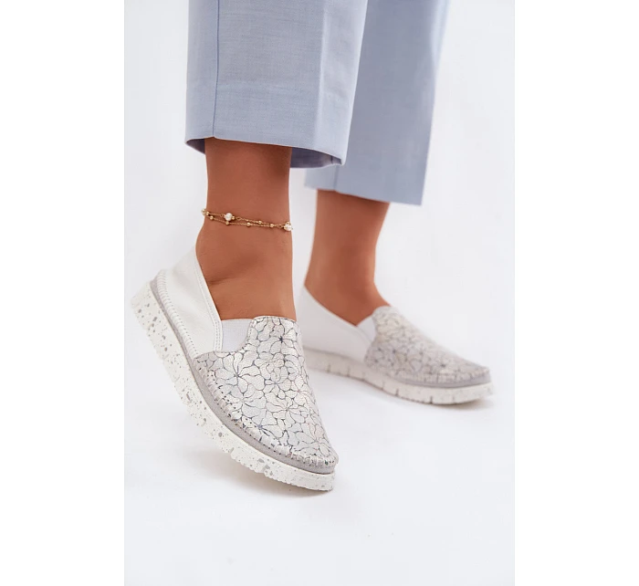 Dámské nazouvací kožené polobotky Maciejka 03512-70 Bílá-Stříbrná