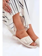 Dámské kožené pantofle s přezkou D&A – béžové Dámské kožené pantofle s přezkou D&A – béžové