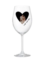 Personalizovaná sklenice s výřezem fotky na podkladu