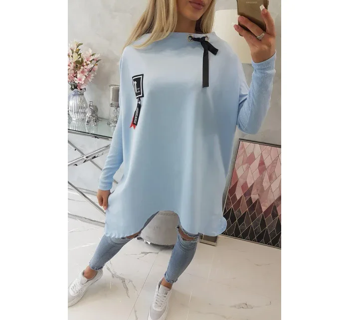 Oversize mikina s asymetrickými boky modrá