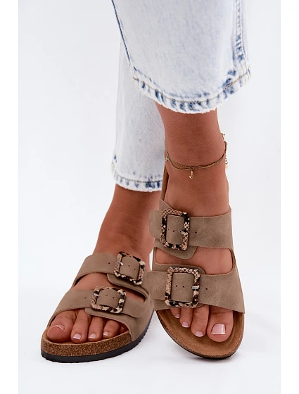 Dámské pantofle Khaki s přezkami model 22123023 - Lee Cooper