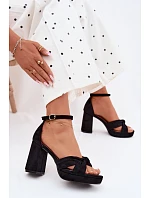 Dámské sandály na podpatku s semiše černé model 22107191 - Boto