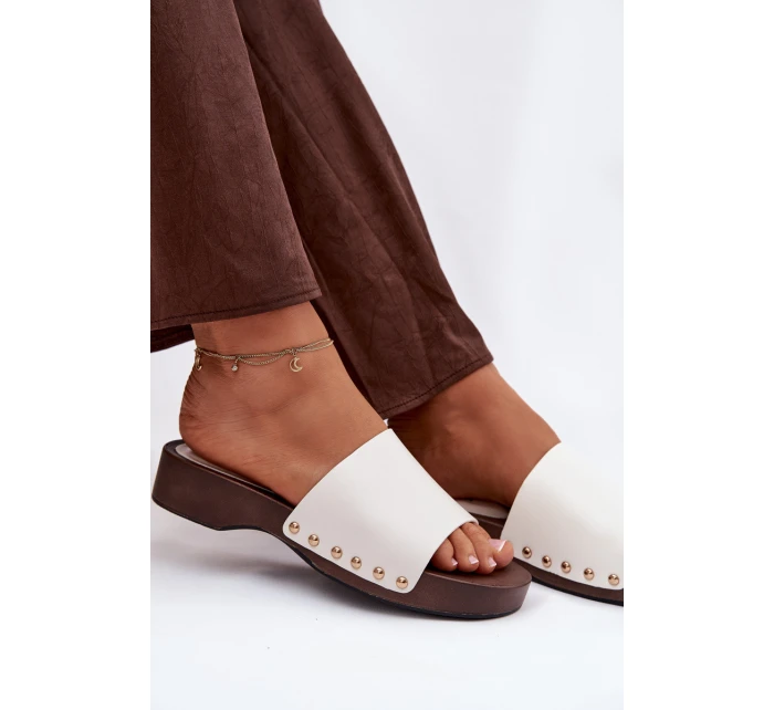 Dámské nazouváky s přezkami bílé Terissa Dámské nazouváky s přezkami bílé Terissa