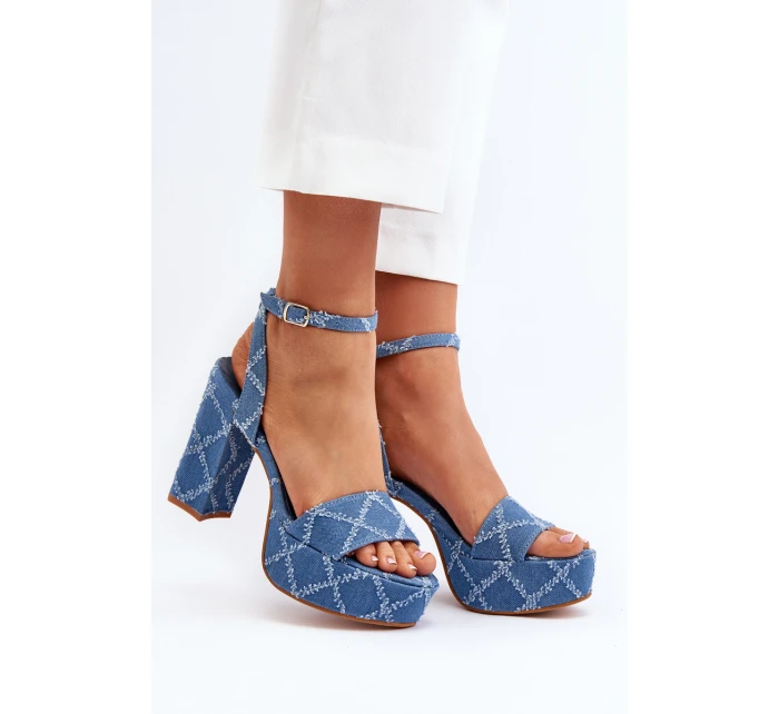 Džínové sandály na podpatku modré model 21649737 - Boto Džínové sandály na podpatku modré model 21649737 - Boto
