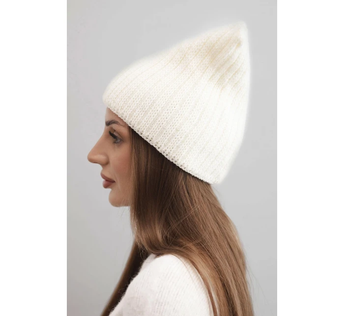 Dámská zimní čepice s vlnou v kočičím střihu z žebrovaného úpletu K419 ecru