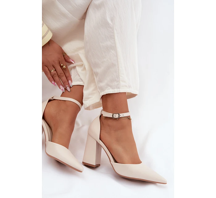 Lodičky na podpatku z imitace kůže světle béžové model 22122757 - Boto