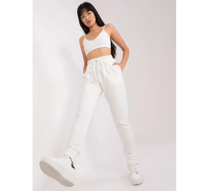 Spodnie LK SP ecru model 18650721 - FPrice Spodnie LK SP ecru model 18650721 - FPrice