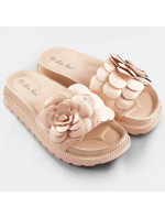 Béžové dámské pantofle s květinou model 17352398 - Mix Feel